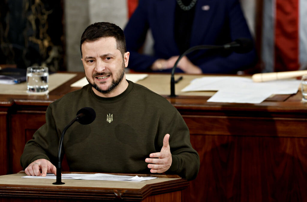 Sanremo 2023, polemiche per l’intervento di Zelensky. Salvini: “Il Festival resti riservato alle canzoni”