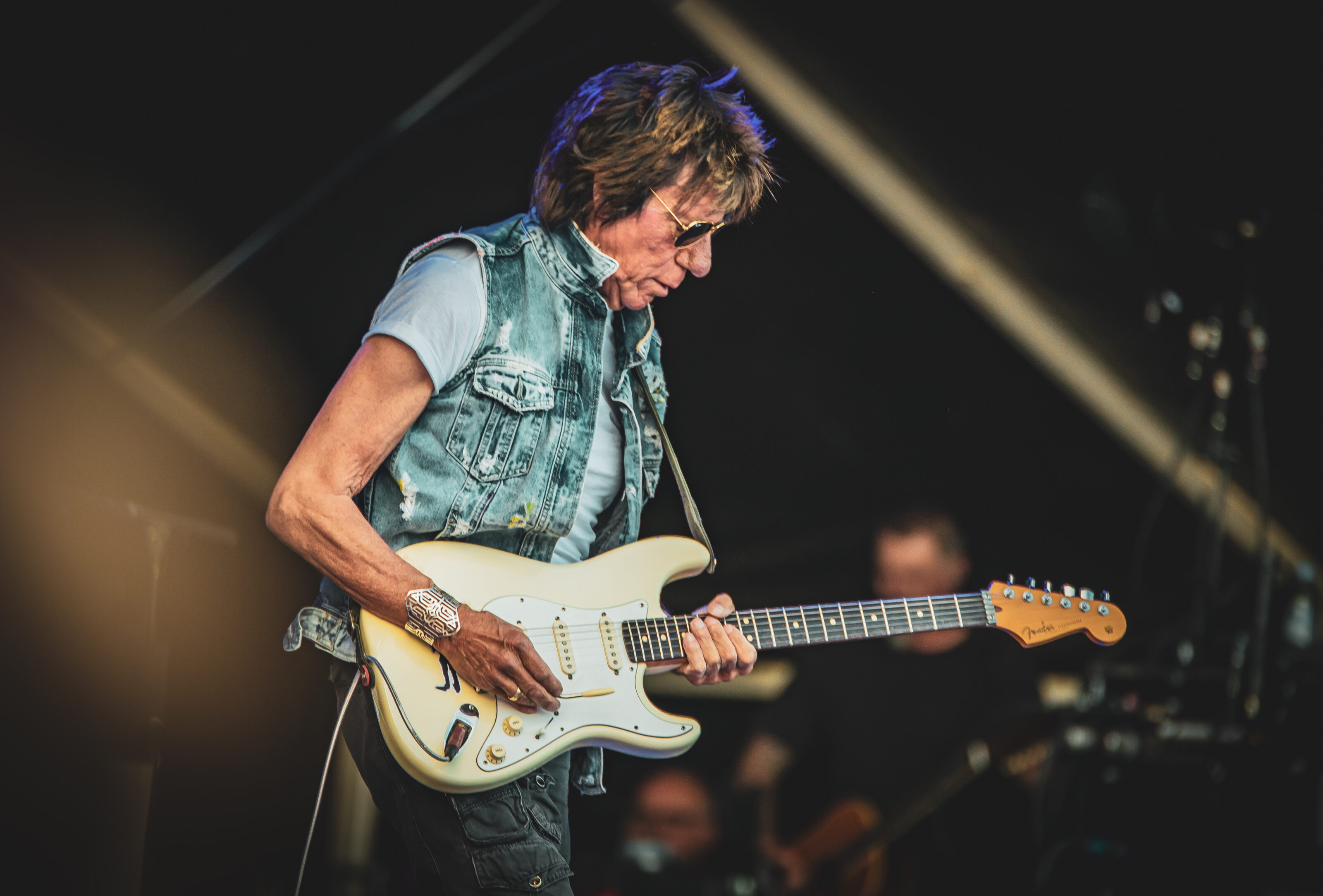 Jeff Beck è morto a 78 anni: l’addio al chitarrista degli amici e colleghi, da Brian May a Johnny Depp
