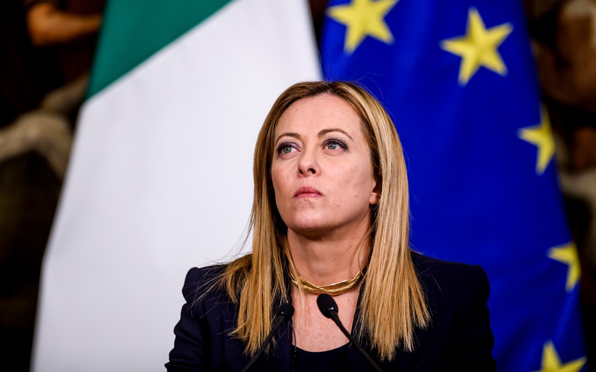 Giorgia Meloni Premier e la scelta ‘sicura’ dei Tg: nel momento del bisogno c’è la tv