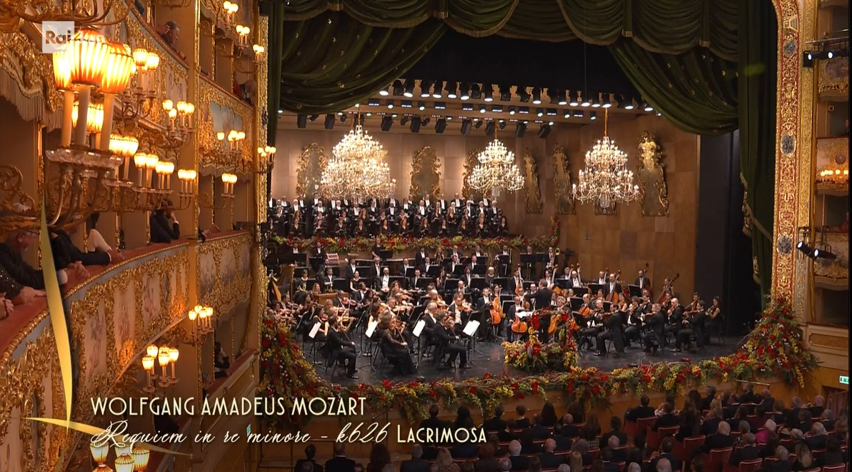 Anche Il Concerto di Capodanno dalla Fenice di Venezia cambia il suo programma per omaggiare Ratzinger