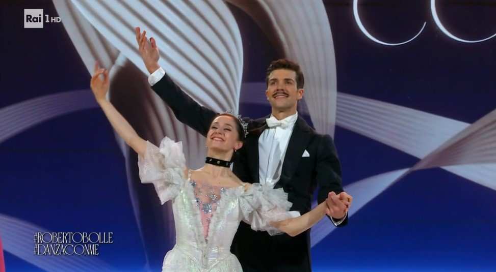 Ascolti tv domenica 1° gennaio 2023: Danza con me a 2,8 mln, Concerto per la pace 1,9