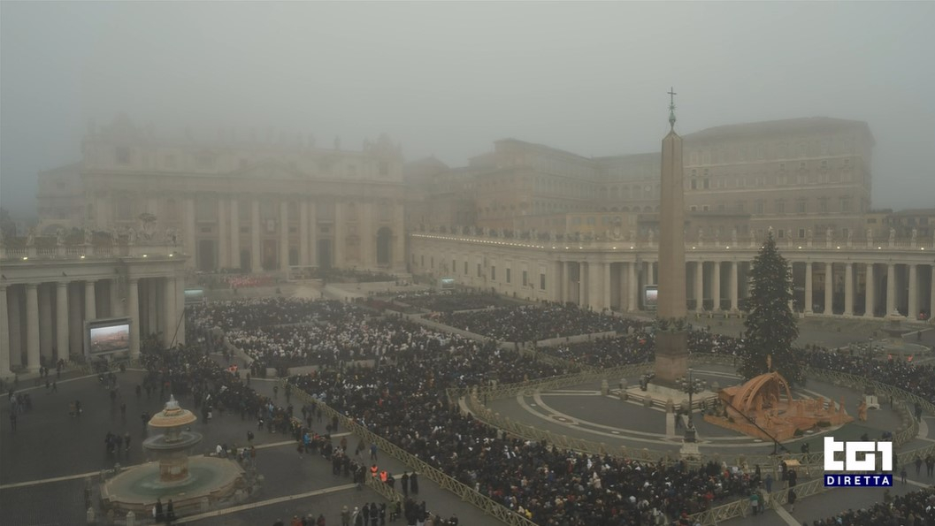 I funerali di Papa Ratzinger, un evento storico anche per la tv