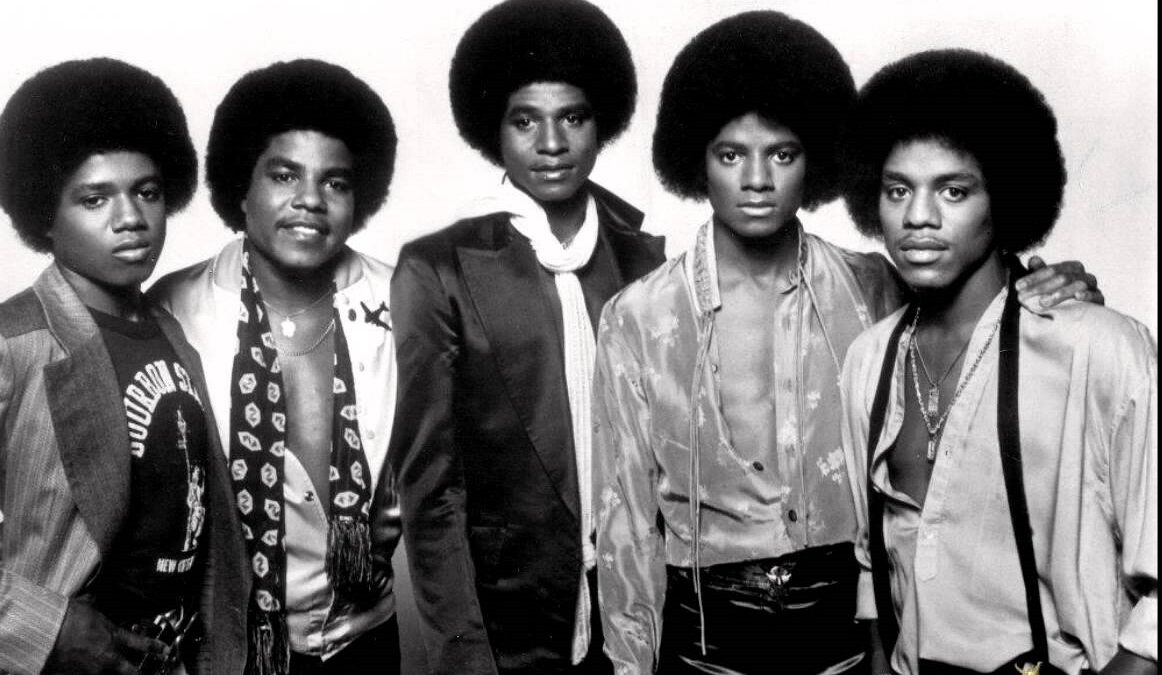 Jaafar Jackson sarà Michael Jackson nel biopic diretto da Antoine Fuqua, Julia Roberts e Jennifer Aniston in una commedia di Amazon