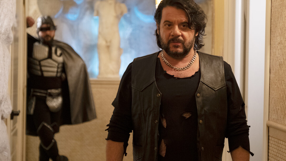 Sono Lillo, la comedy contro i tormentoni che però non trova la sua ironia: la recensione