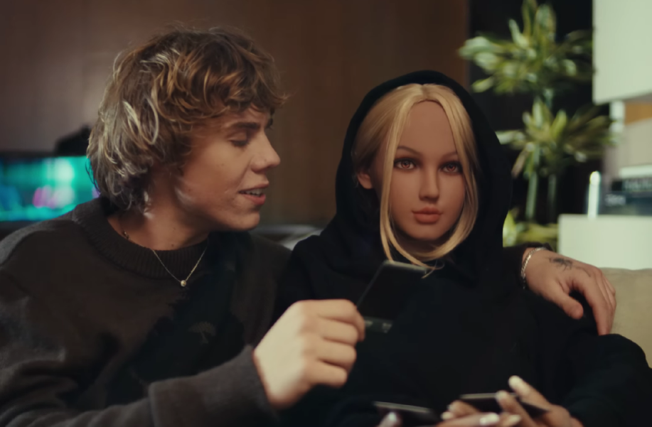 Love again, The Kid LAROI: ascolta il nuovo singolo, leggi traduzione e testo (video)