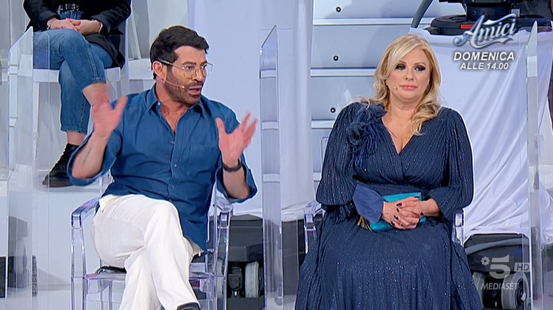 Uomini e Donne, puntata di oggi 23 gennaio 2023: Alessandro uscirà con Gemma, Lavinia discute con Alessio Corvino