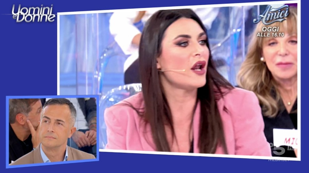 Uomini e Donne, puntata di oggi 11 gennaio 2023 in diretta: lite Lavinia – Alessio Corvino, Federico abbandona il trono