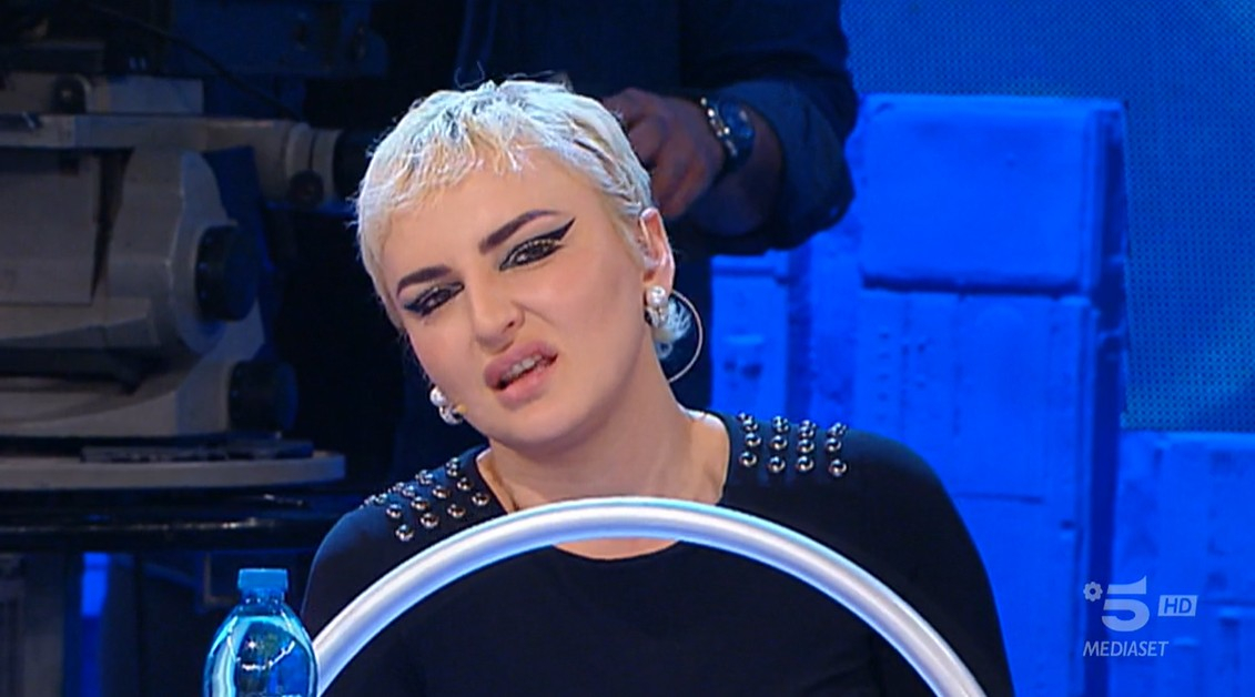 Amici 2023, anticipazioni puntata 26 febbraio: chi sarà eliminato o ammesso al serale? #AmiciSpoiler
