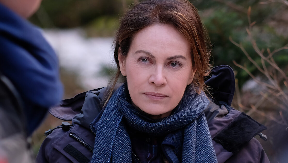 Fiori sopra l’Inferno, per Raiuno un crime che rinuncia all’occasione di essere sfacciatamente dark: la recensione