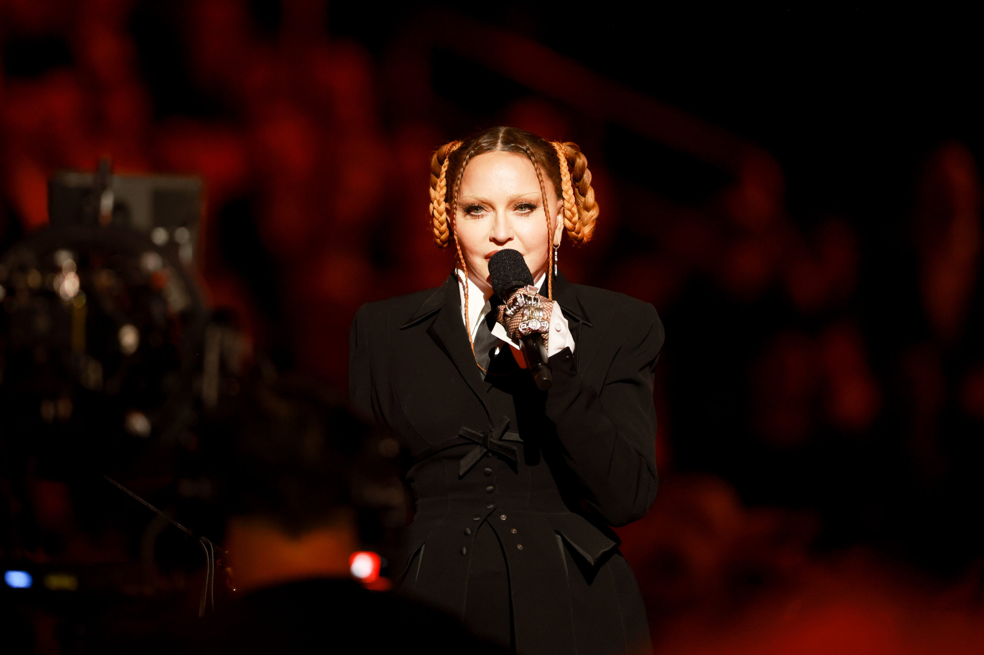 Madonna ringrazia i fan per il loro supporto e rivela quando partirà il Celebration tour