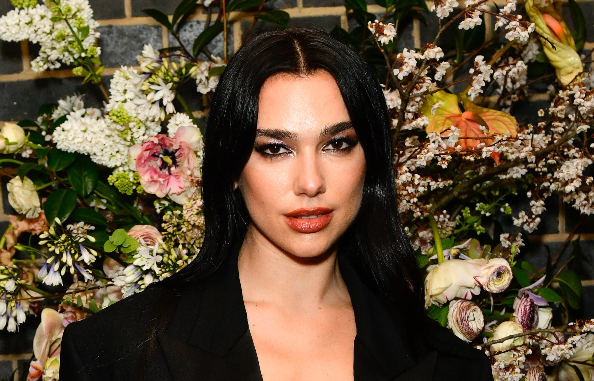 Dua Lipa al lavoro sul nuovo album: tutte le anticipazioni (e la paura che possa finire online prima del rilascio)