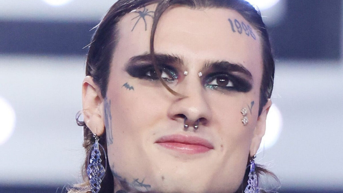Renato Zero commenta la preparazione artistica di Rosa Chemical a Sanremo 2023. E il cantante replica…