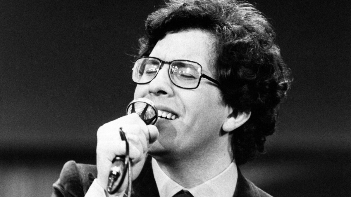 Champagne, Peppino di Capri: testo e significato, ascolta la canzone