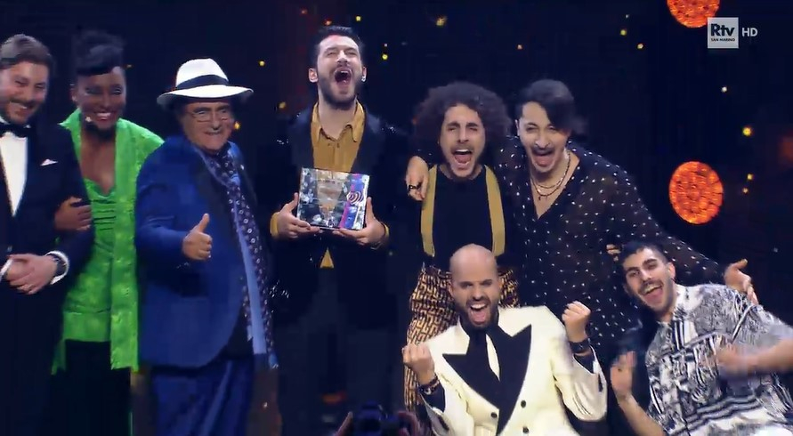 Una voce per San Marino 2023, Piqued Jacks vincono in una serata tv da dimenticare (perché di Sanremo c’è già Sanremo)