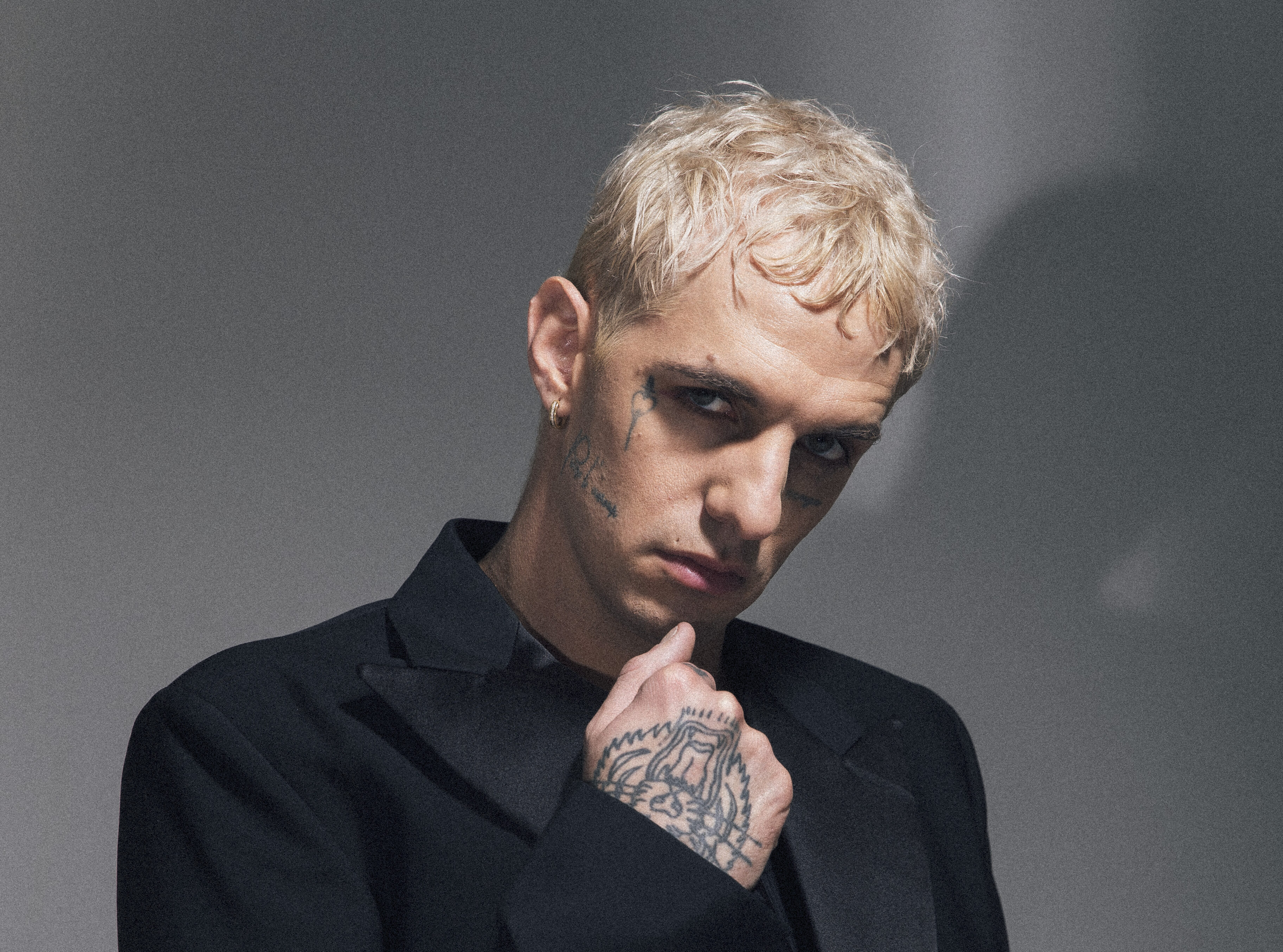 La scaletta del concerto di Achille Lauro al Teatro Arcimboldi di Milano, 14 febbraio 2023