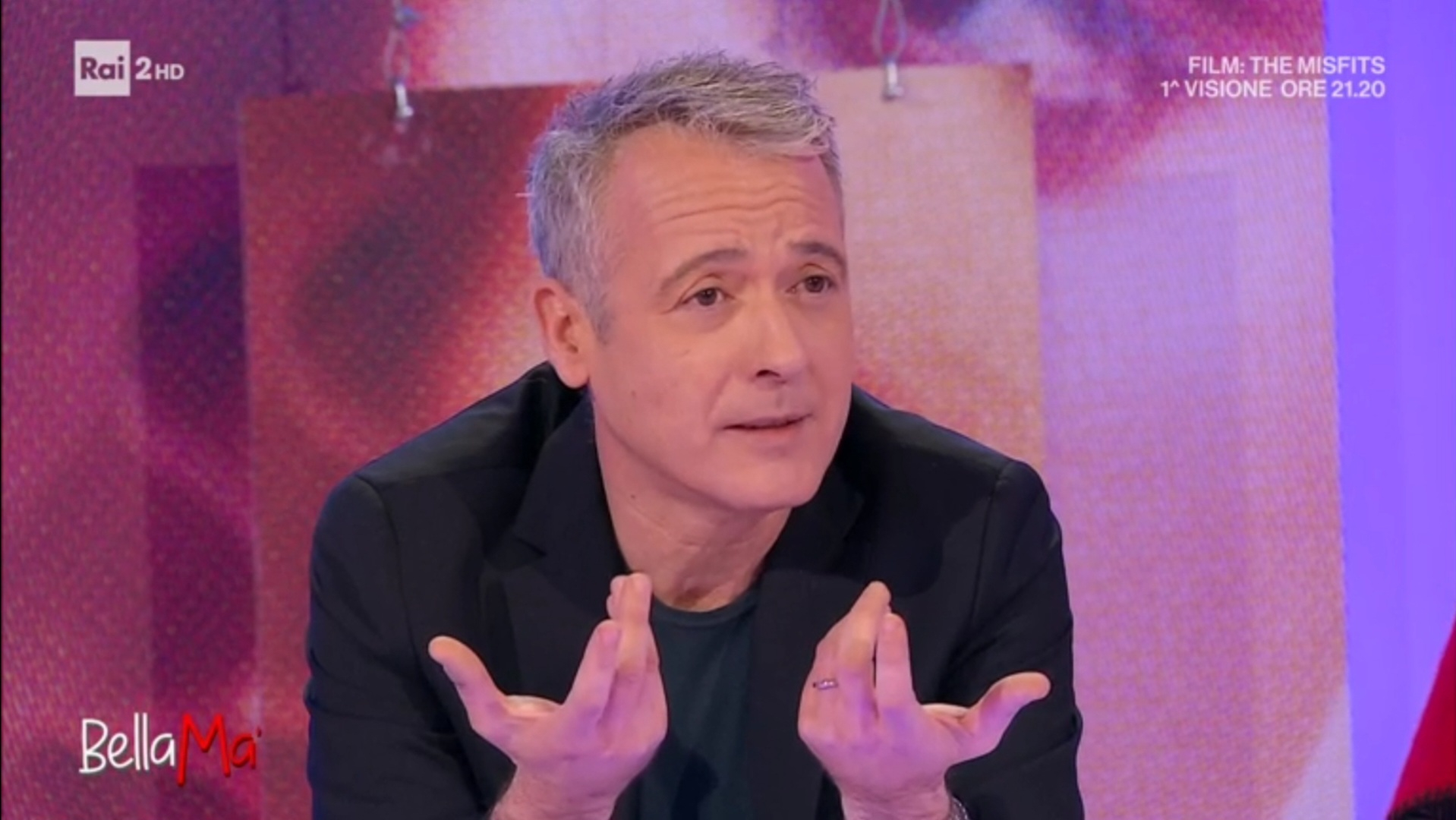 BellaMa’, Diaco non molla la battaglia sul linguaggio in tv: “Stiamo tentando di costruire un programma dal sapore antico”