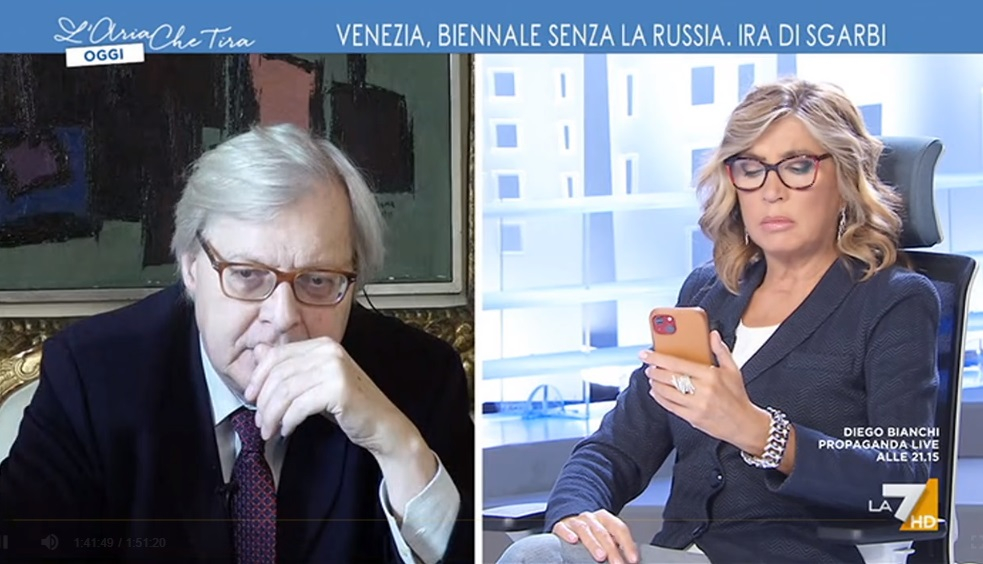 Morte Costanzo, Sgarbi lo apprende in diretta: “E’ terribile, mi ha consentito di esistere”