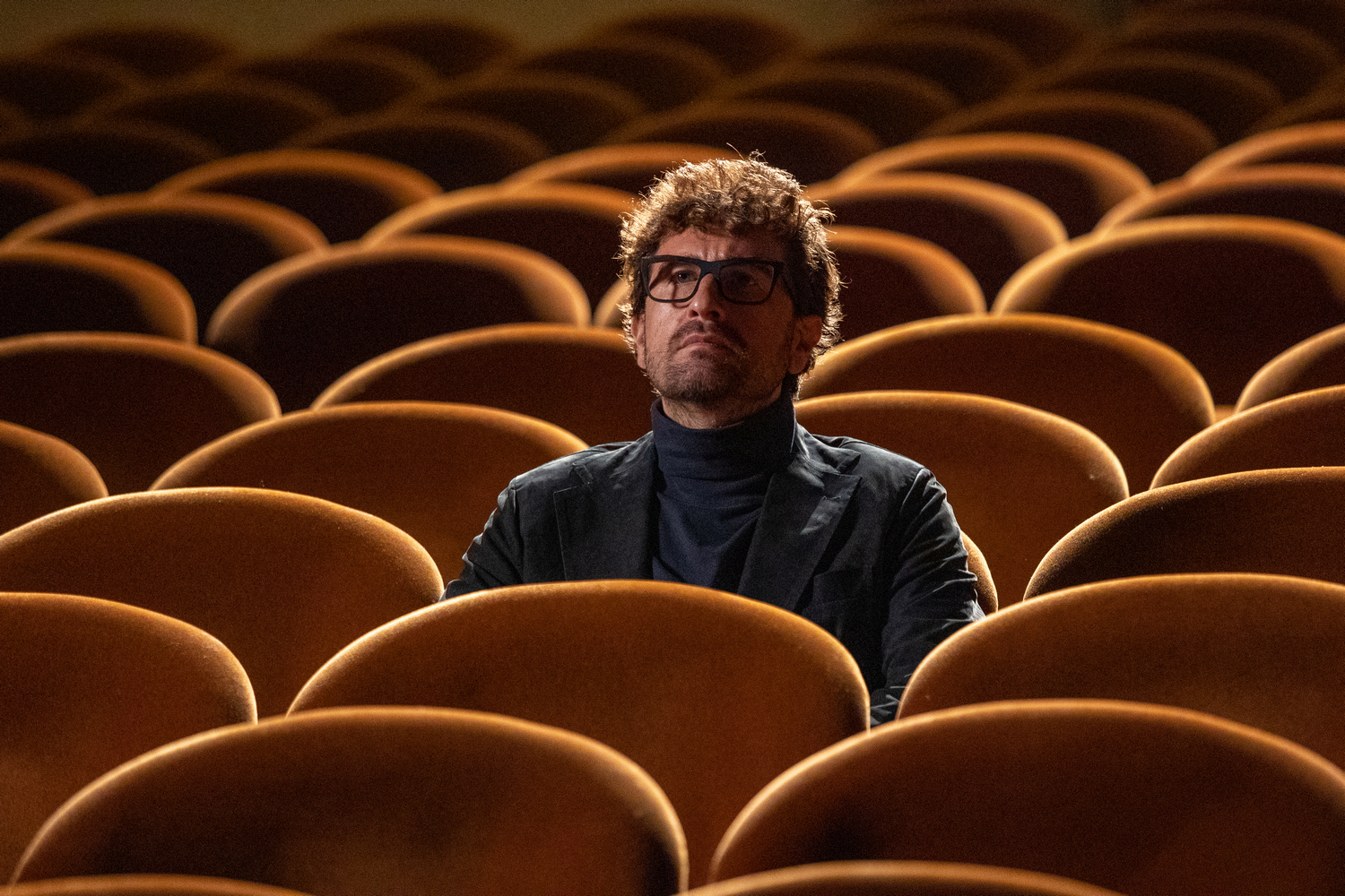 Tramite Amicizia: nuove clip ufficiali e video colonna sonora del film di Alessandro Siani