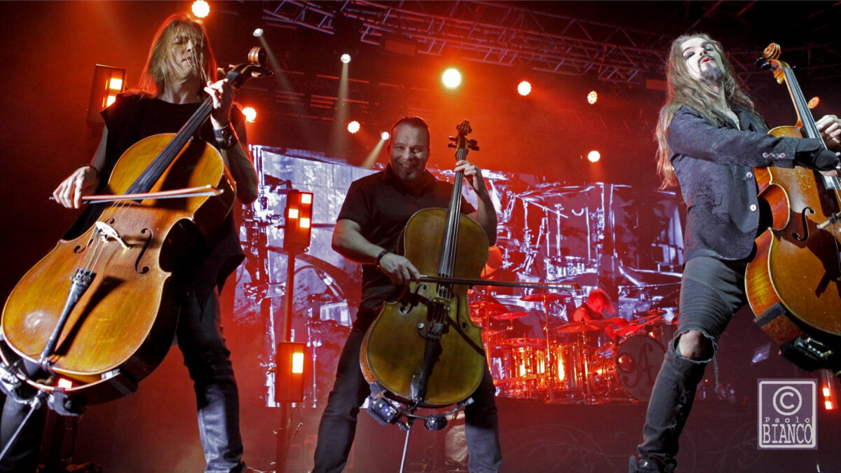 Un concerto epico, ma anche apocalittico: foto e commenti di Apocalyptica ed Epica al Fabrique di Milano, 19 Marzo 2023