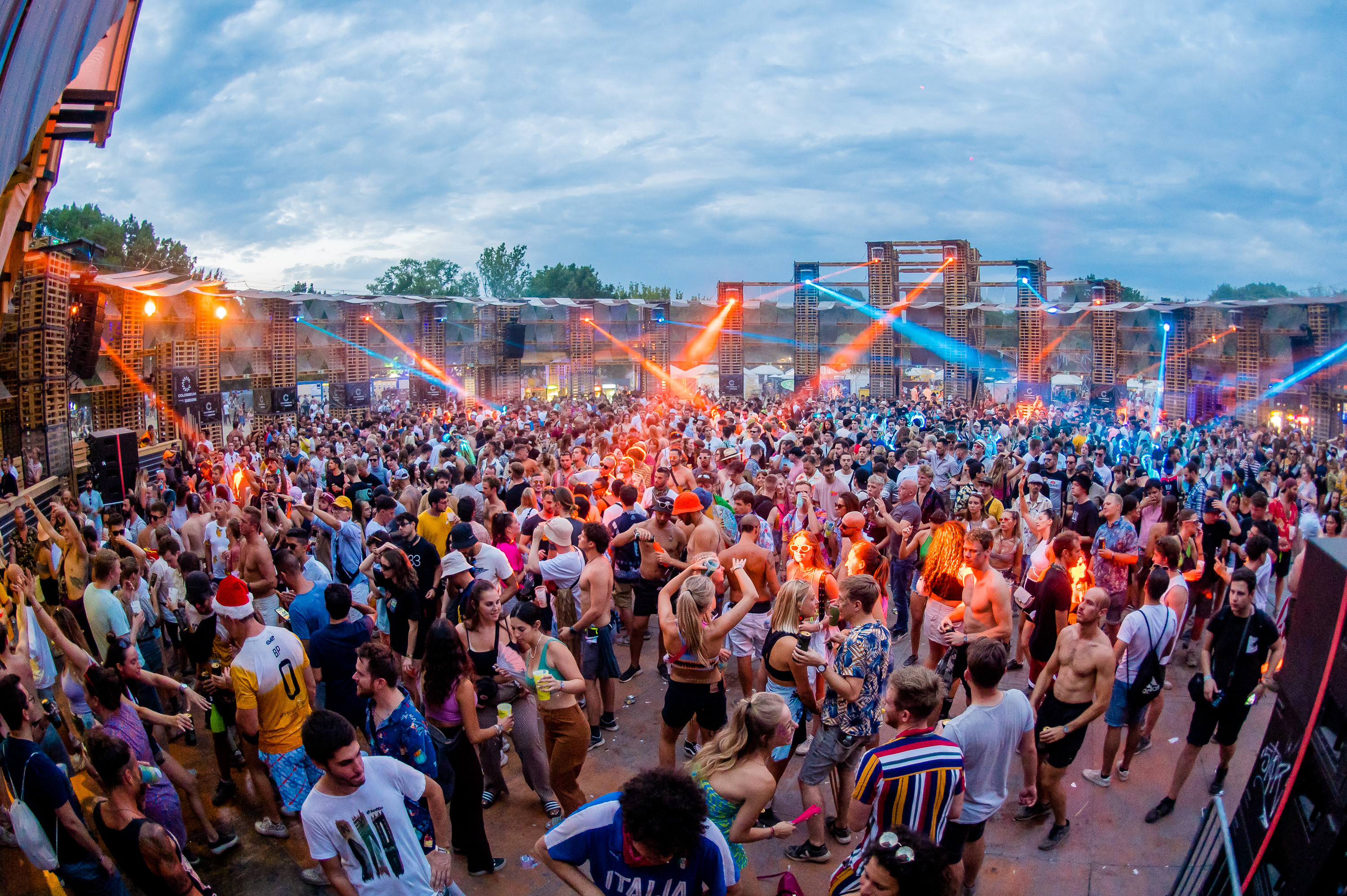 Sziget Festival 2023: lineup, biglietti, dove si terrà, date e artisti (anche Lazza tra gli ospiti)