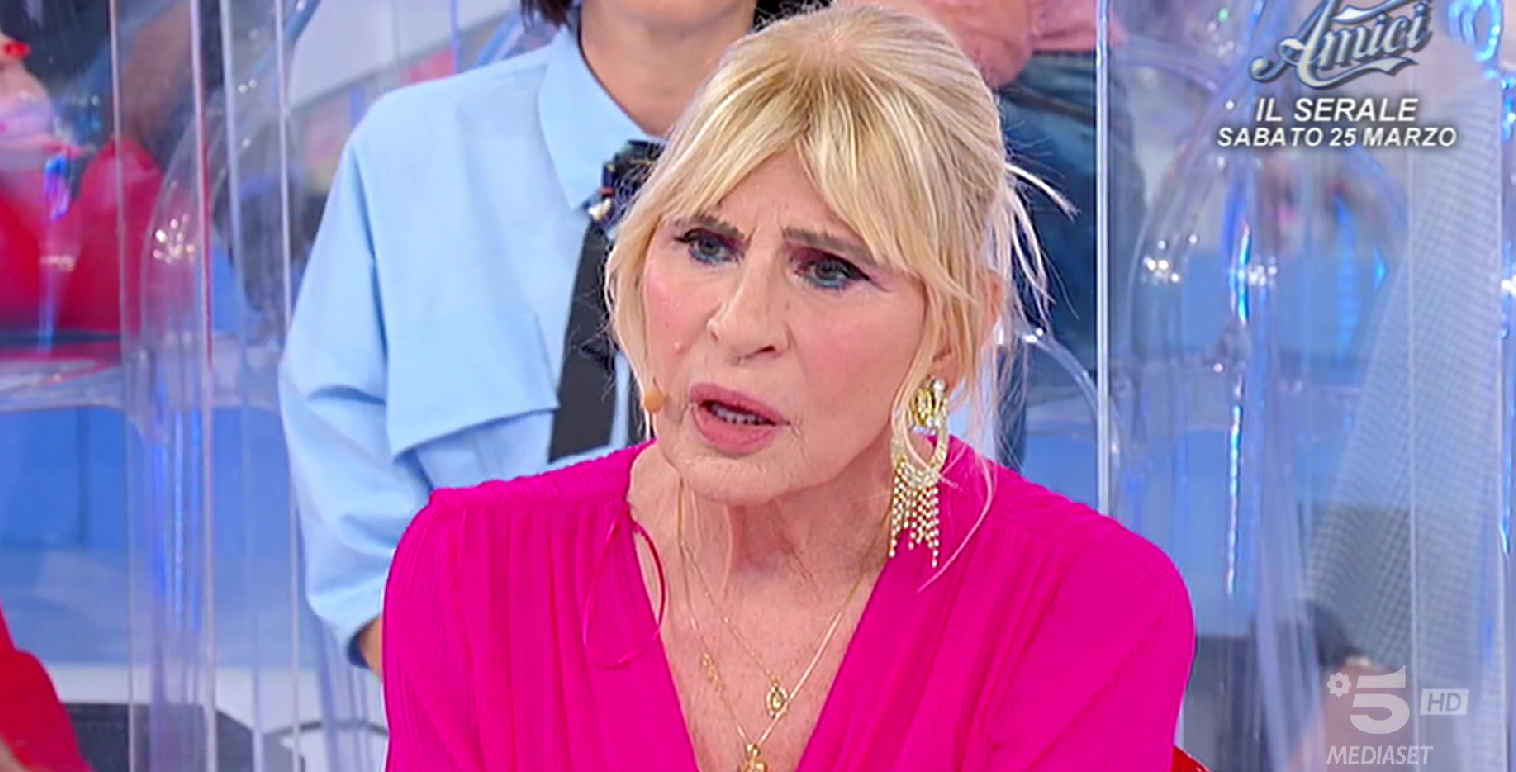 Uomini e Donne, puntata 26 aprile 2023: lite tra Tina ed Elio, Roberta discute con Aurora
