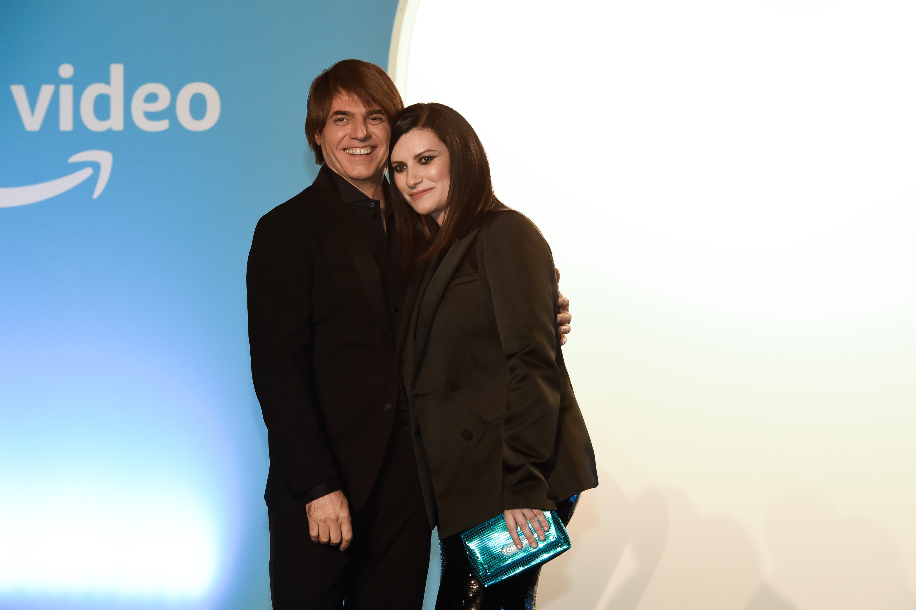 Laura Pausini si è sposata con Paolo Carta: “Abbiamo detto sì” (foto)