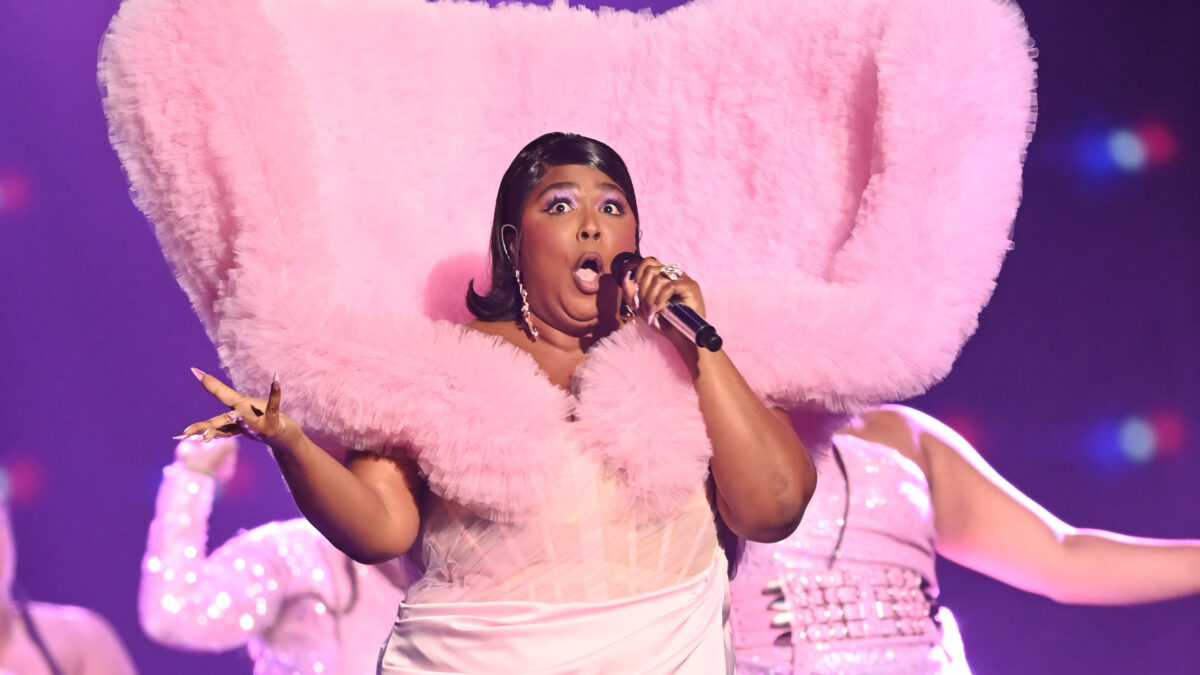 Lizzo in concerto al Forum di Assago a Milano (video)