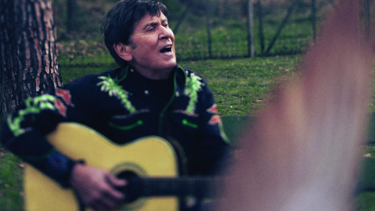Classifica Fimi, singoli e album, Lazza e Ultimo ancora primi, Gianni Morandi debutta alla 17 con ‘Evviva!’