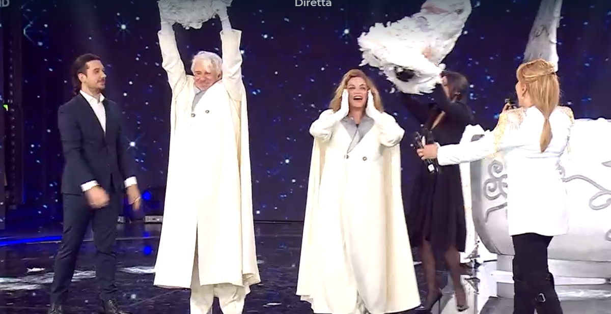 Il cantante mascherato 2023, i Colombi sono Ricky Tognazzi e Simona Izzo