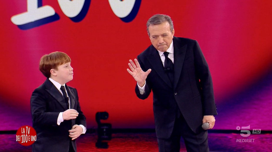 La Tv dei 100 e uno su Canale 5: arriva Max Angioni