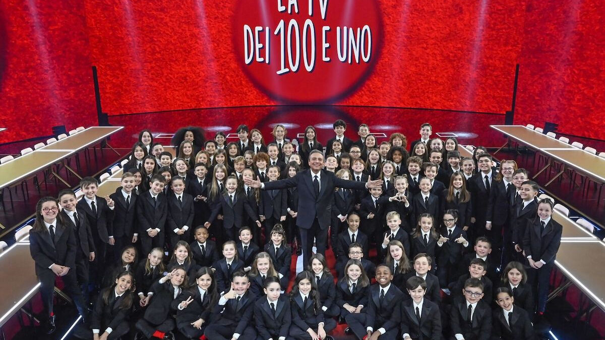 La Tv dei 100 e uno su Canale 5: anticipazioni seconda puntata, ospiti, casting e come vedere il nuovo programma di Piero Chiambretti