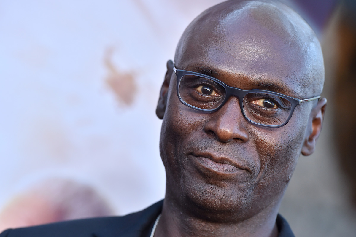 È morto Lance Reddick, attore di serie tv cult come The Wire, Lost e Fringe