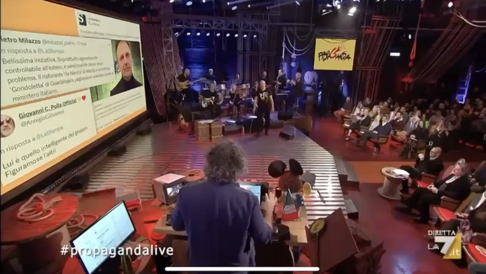 Propaganda Live, ironia sul Ministro Lollobrigida. Lui attacca: “Zoro, grazie a te noi al 30%”