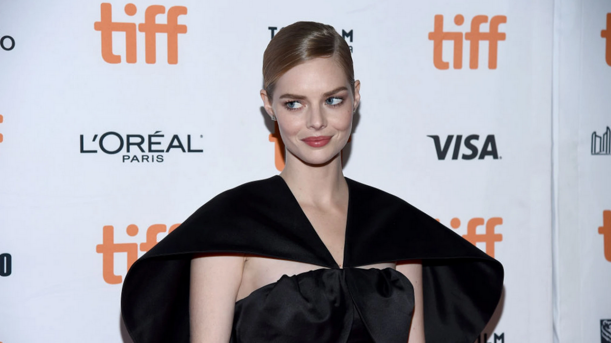 Samara Weaving protagonista del thriller d’azione “Bella” ambientato negli anni ottanta
