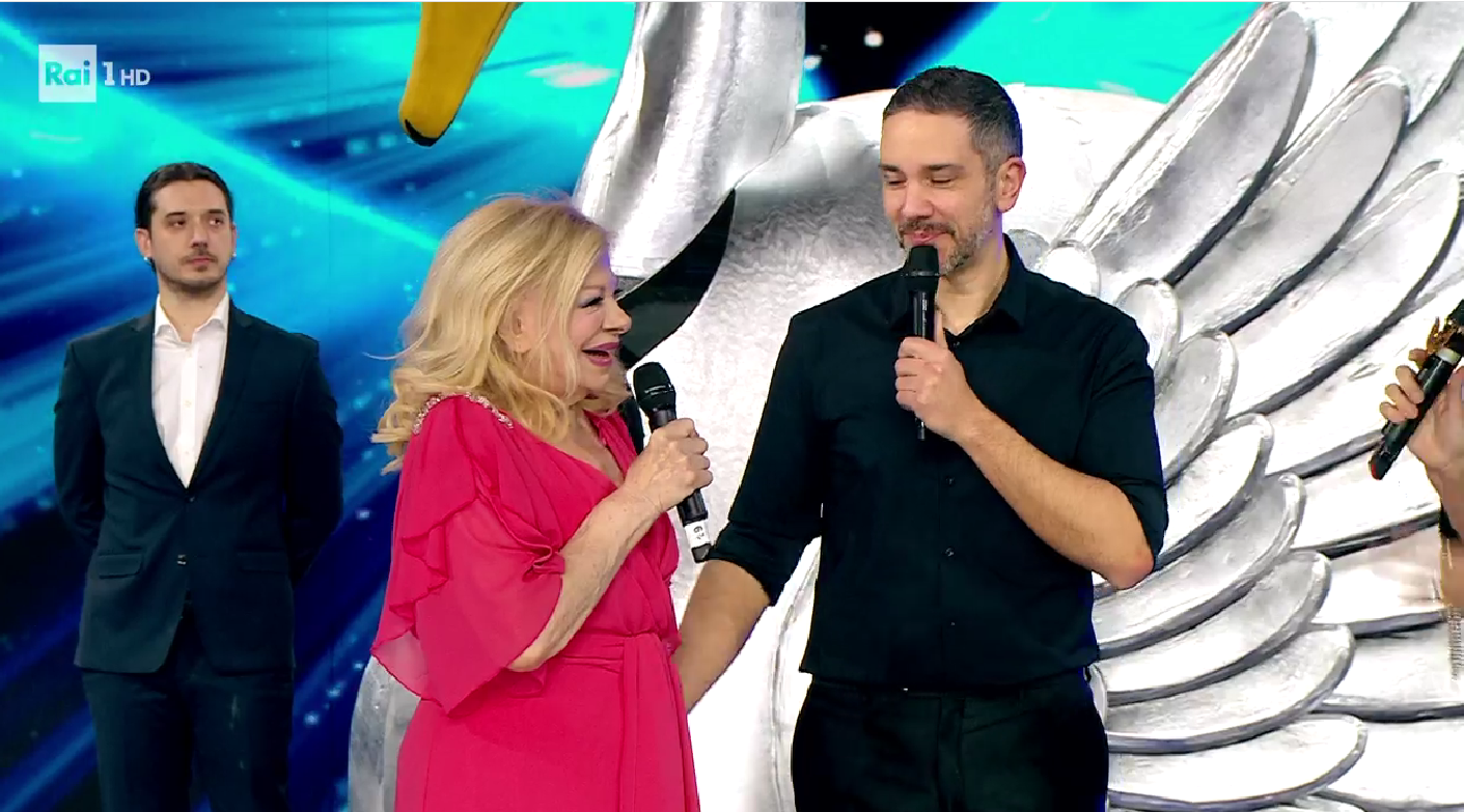 Il cantante mascherato 2023, il Cigno era Sandra Milo e Antonio Mezzancella