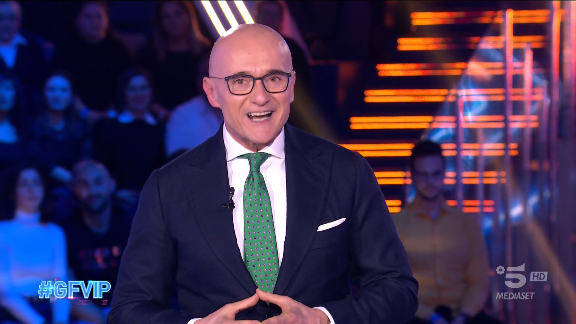 Grande Fratello Vip 7, il nuovo rimprovero di Signorini: “L’editore è intervenuto manifestando il suo disappunto molto forte” (VIDEO)