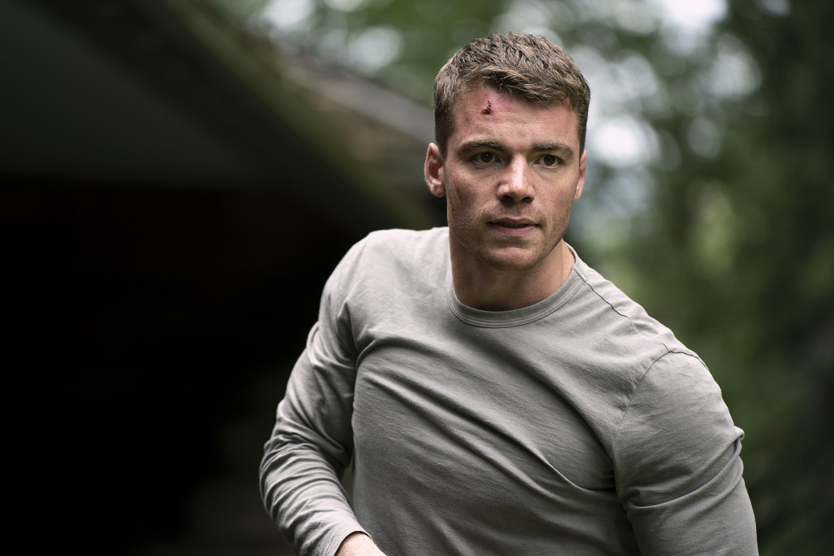 The Night Agent le immagini della serie Netflix