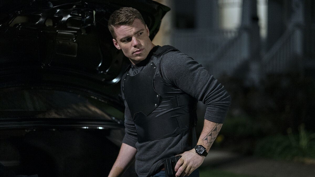 The Night Agent su Netflix, la serie ideale per chi cerca un sano action-thriller che guarda al passato
