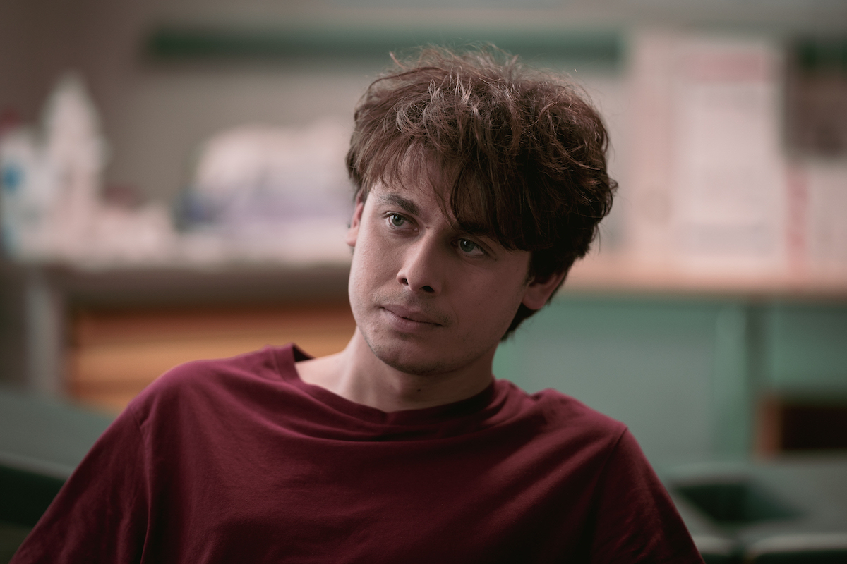 Amici per la pelle, una risata per parlare di donazione è la cosa giusta: la recensione