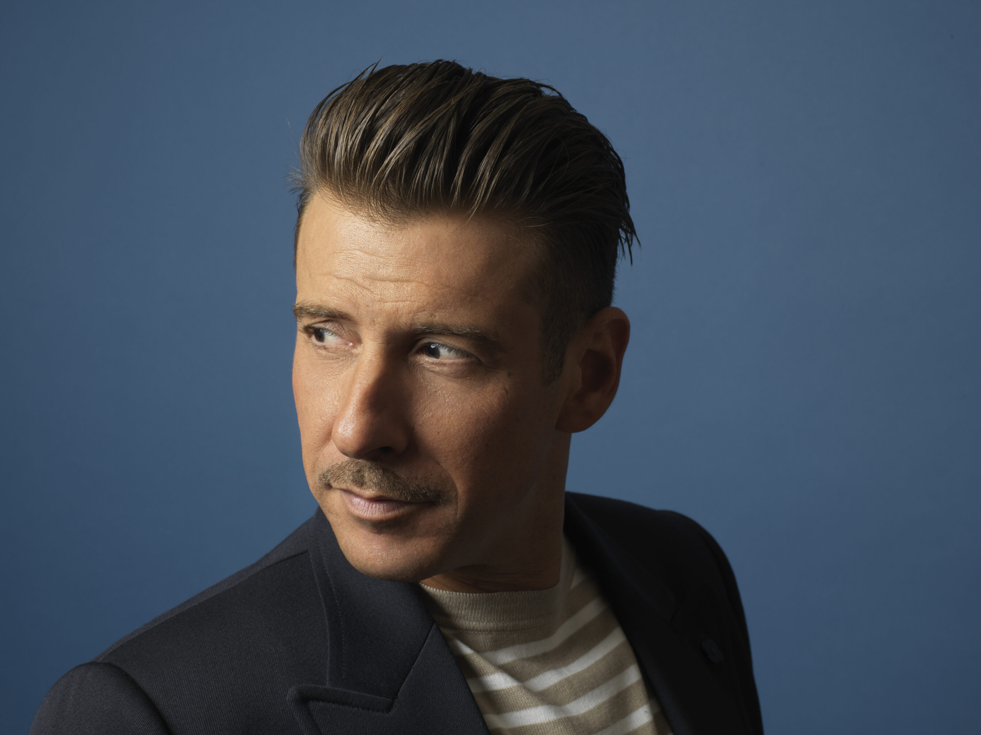 Intervista a Francesco Gabbani, L’abitudine è il nuovo singolo (video)