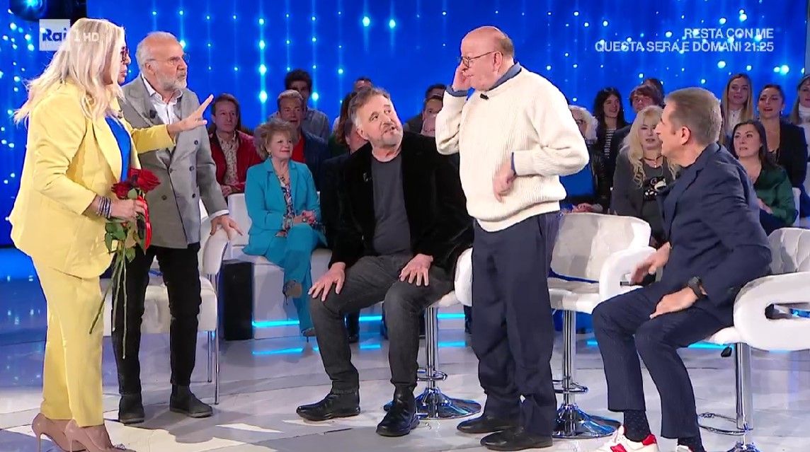 La tv è “un ospizio”: da Domenica In a Pomeriggio Cinque (VIDEO), i fuori programma diventano sketch comici