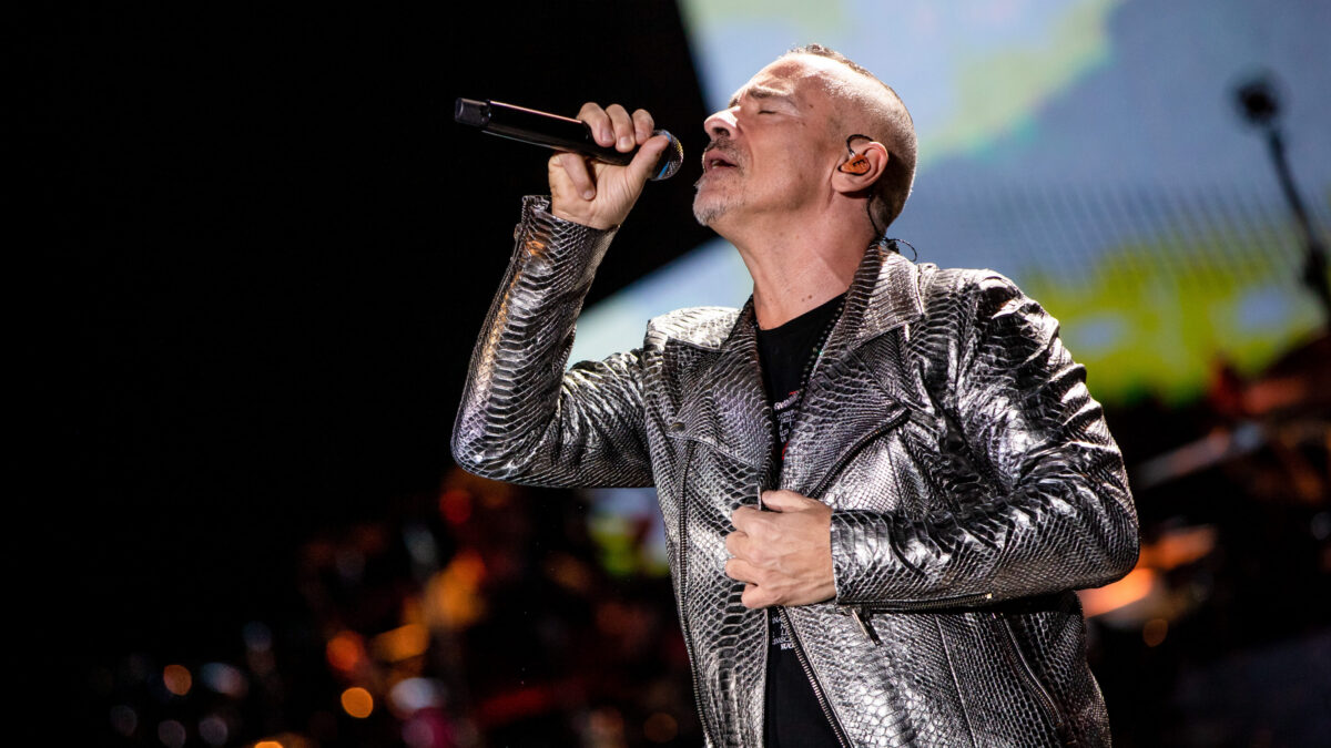 Concerto 7 aprile 2023 a Roma, Eros Ramazzotti live: la scaletta delle canzoni e info biglietti