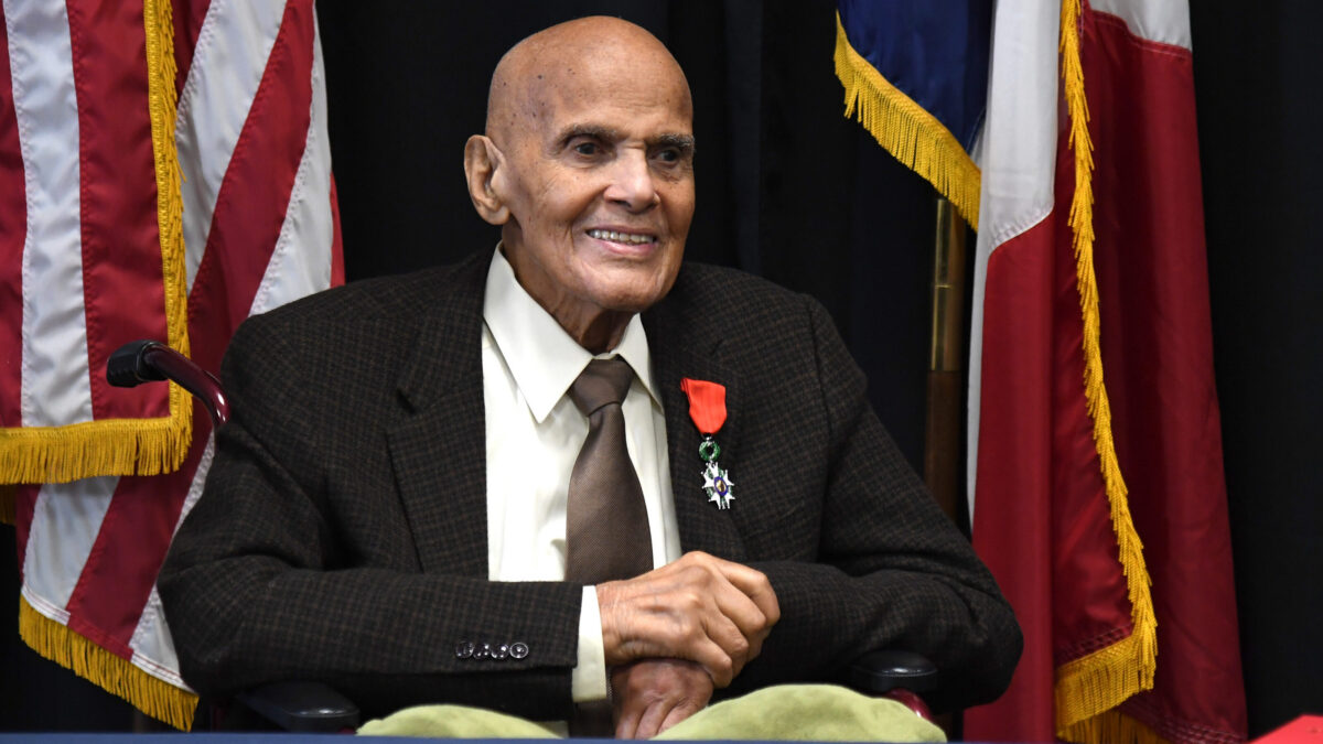 È morto Harry Belafonte: cantante, attore e attivista, sua la celebre “Day-O”