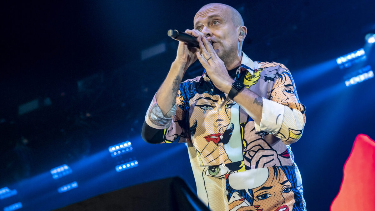 Concerto 21 aprile 2023, Max Pezzali a Milano: la scaletta al Forum di Assago