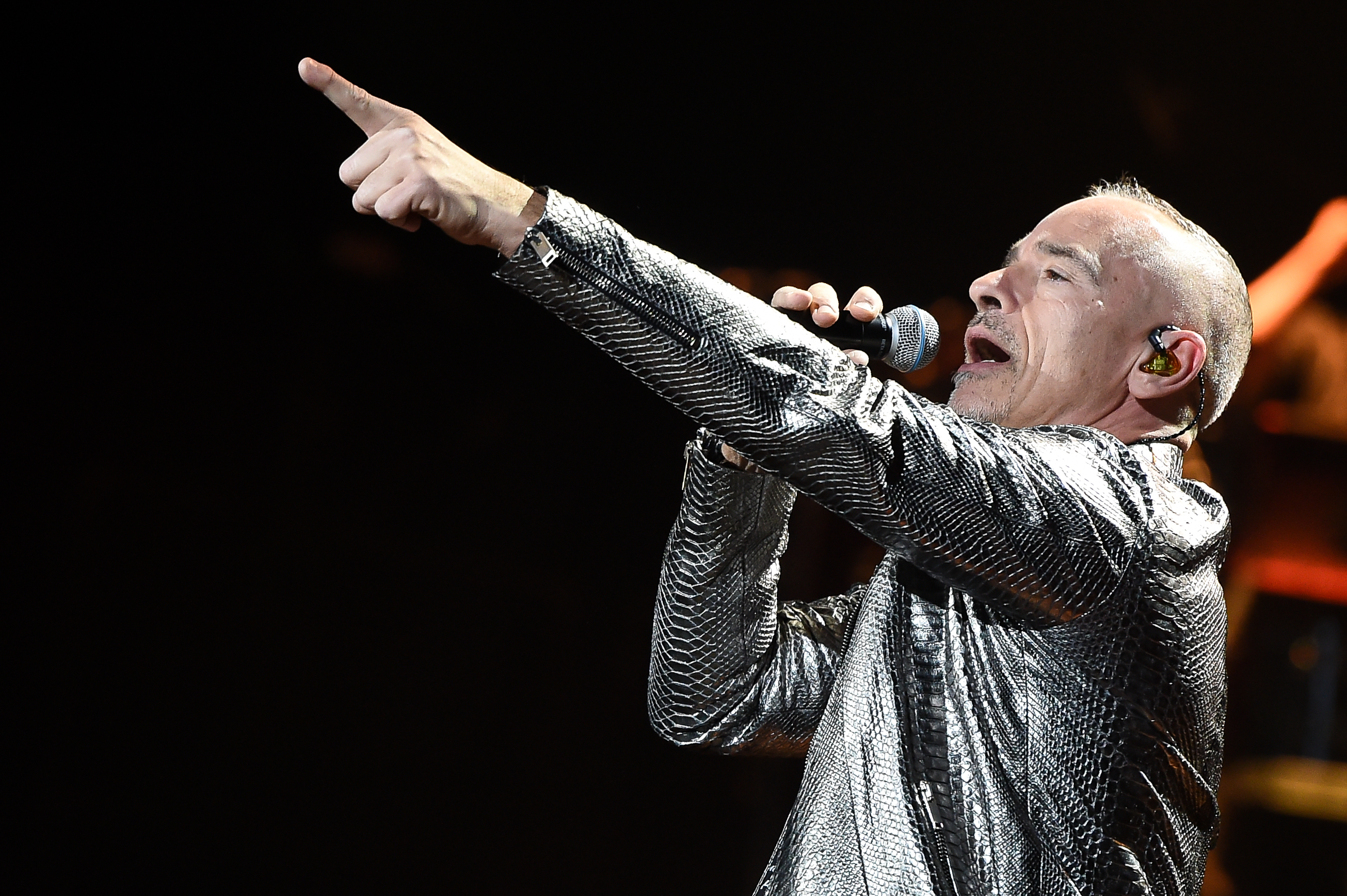 Eros Ramazzotti, Eboli, 11 aprile 2023: la scaletta del concerto