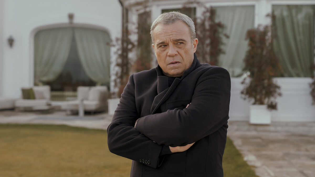 Il Patriarca, crime al contrario per stare al passo con i tempi: la recensione