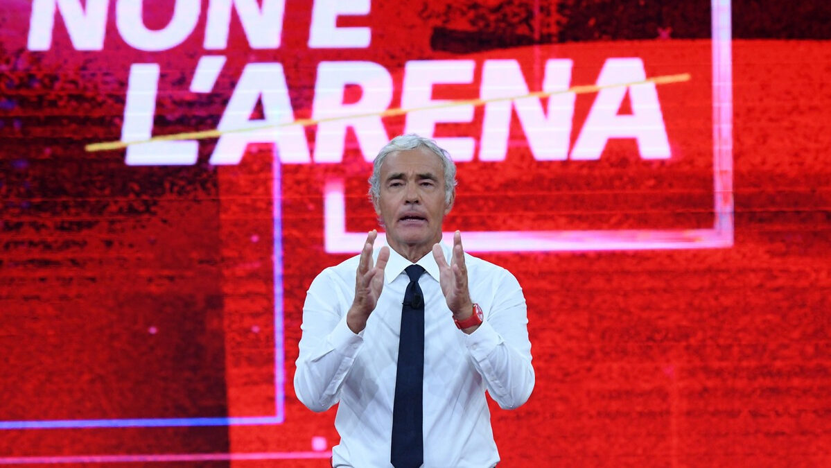 Giletti: “Giornalisti ipocriti, solo Santoro dice la verità”. E Cairo svela perché ha chiuso Non è l’Arena