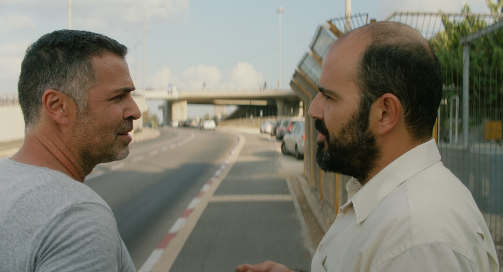 Mediterranean Fever: trailer e clip in italiano della commedia noir di Maha Haj (Al cinema dal 27 aprile)