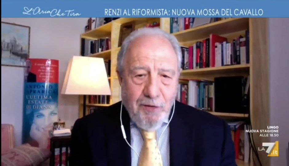 Antonio Caprarica a L’aria che tira: “Io a Ballando con le stelle? Mi piacerebbe ma ho la famiglia contro”