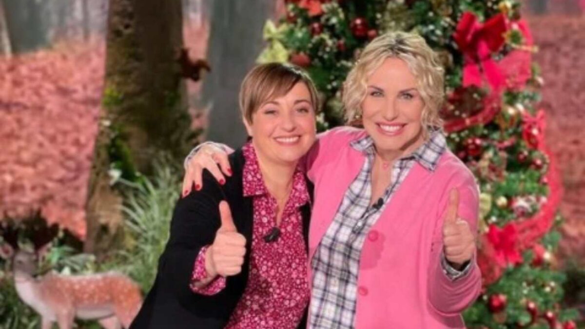 Antonella Clerici contro i ‘gastro fighetti’ e sul suo Sanremo “Un cantante ha detto che so troppo di sugo”